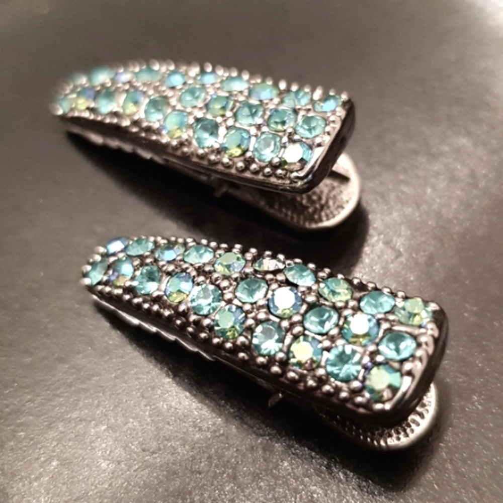 NWOT Rhinestone barrettes